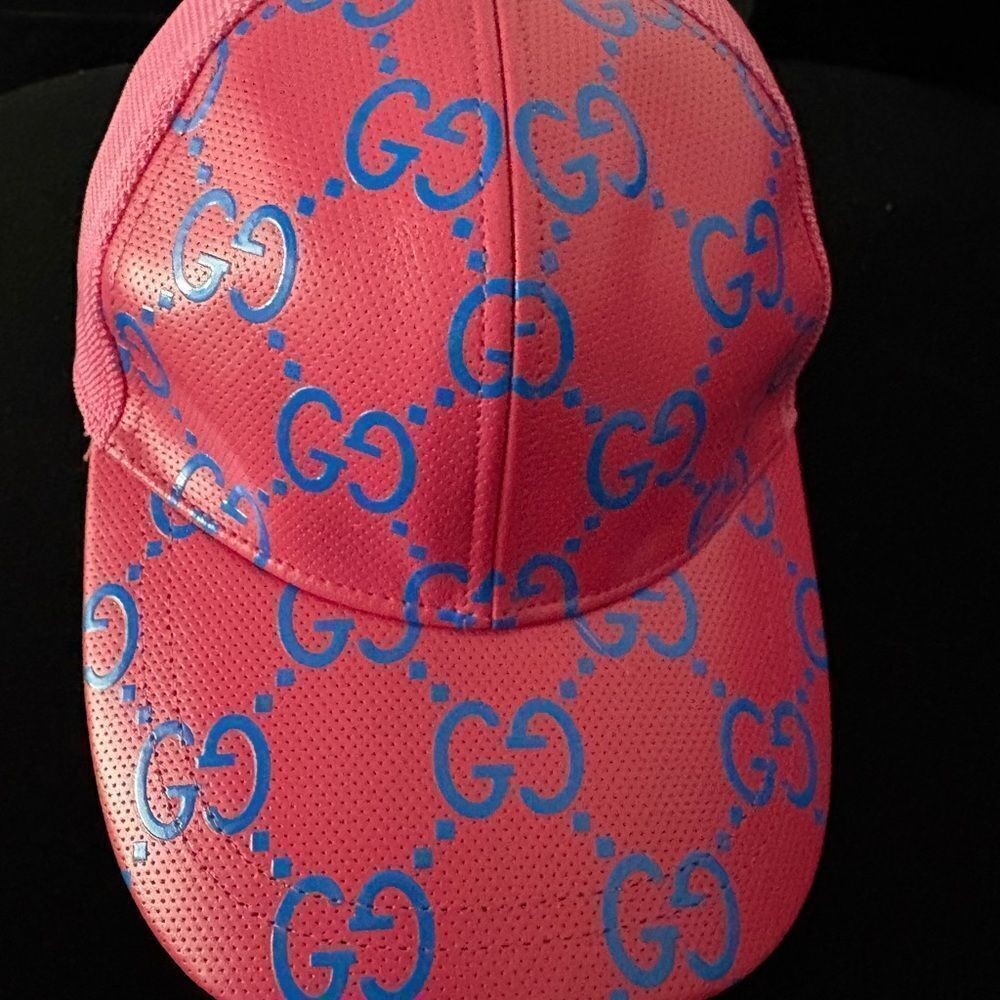 Brand new Gucci Pink and Blue Logo Cap gg all over